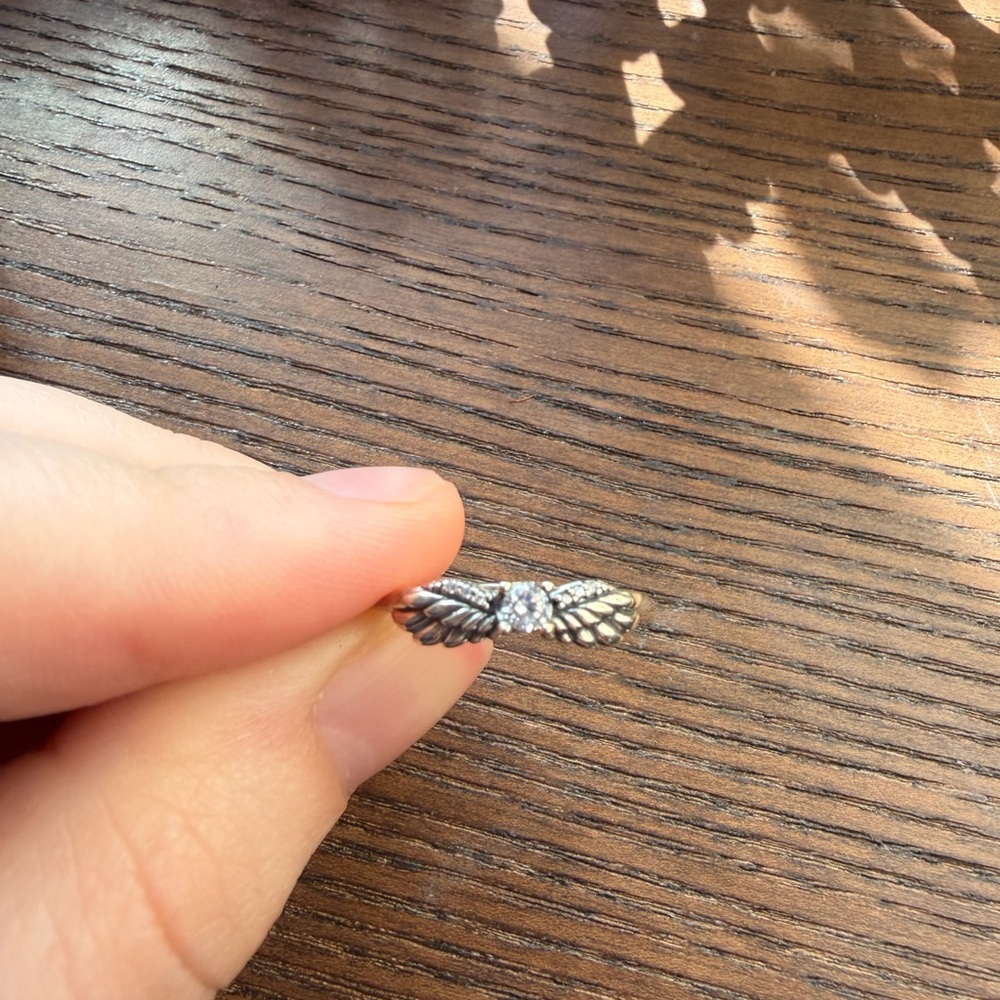 Size 9 Pandora Wing Motif Ring with Center Stone - Women's Jewelry - Picture 2 of 3